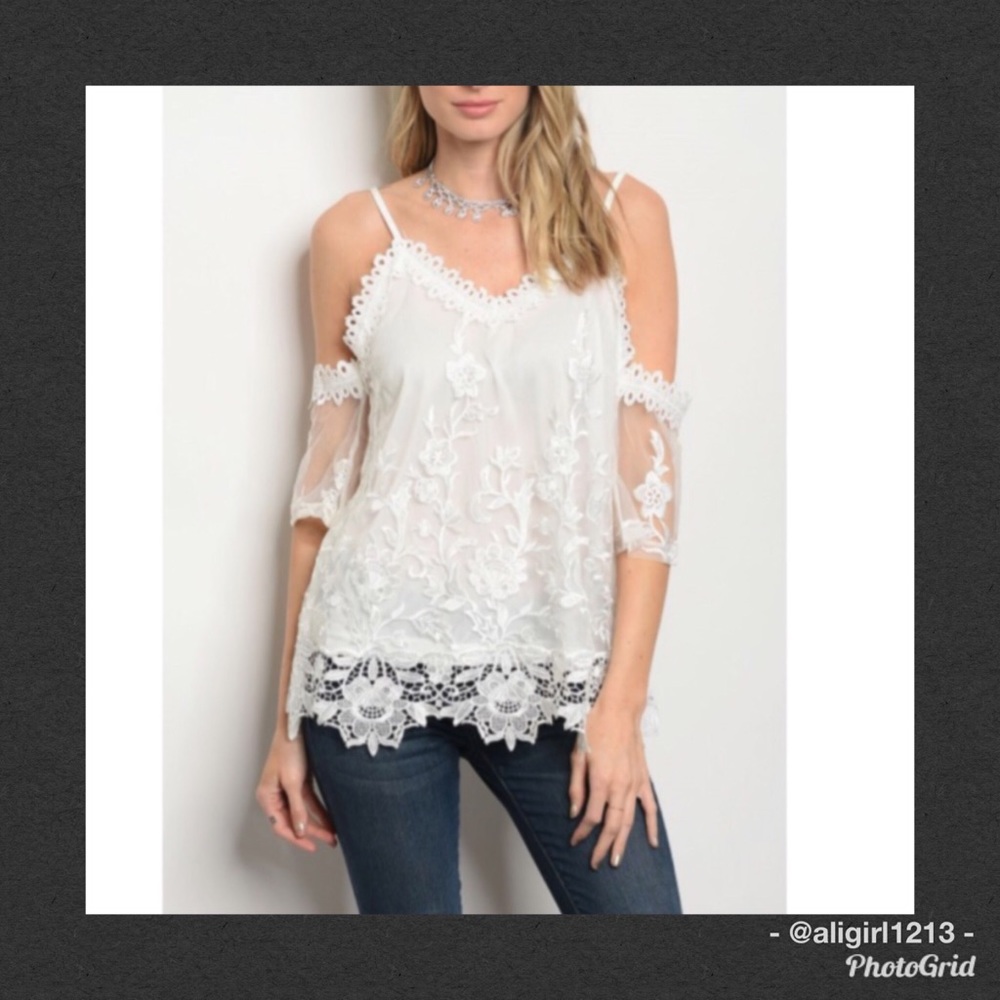 LAST 1 - Lace Off The Shoulder Top - Picture 1 of 2
